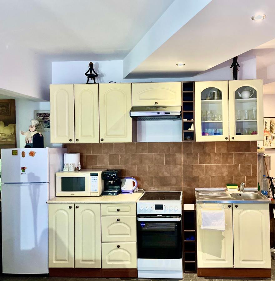 Apartment Dora Butterfly -for Max 5 People Budva